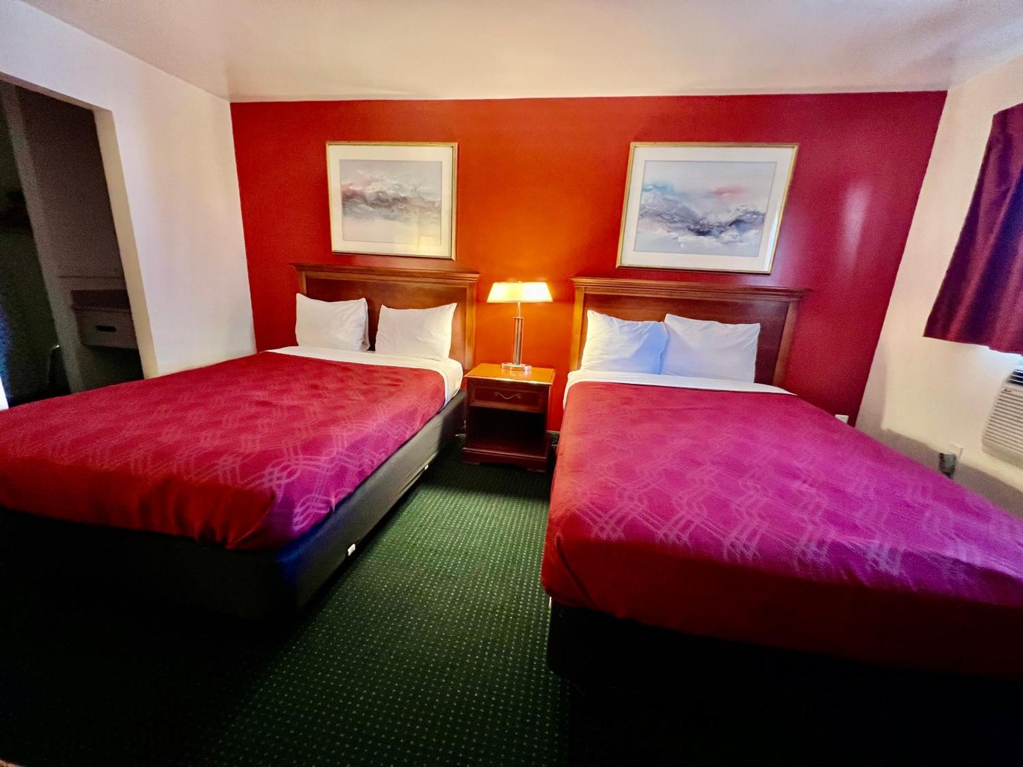 Rodeway Inn & Suites Brunswick Near Hwy 1 Zewnętrze zdjęcie