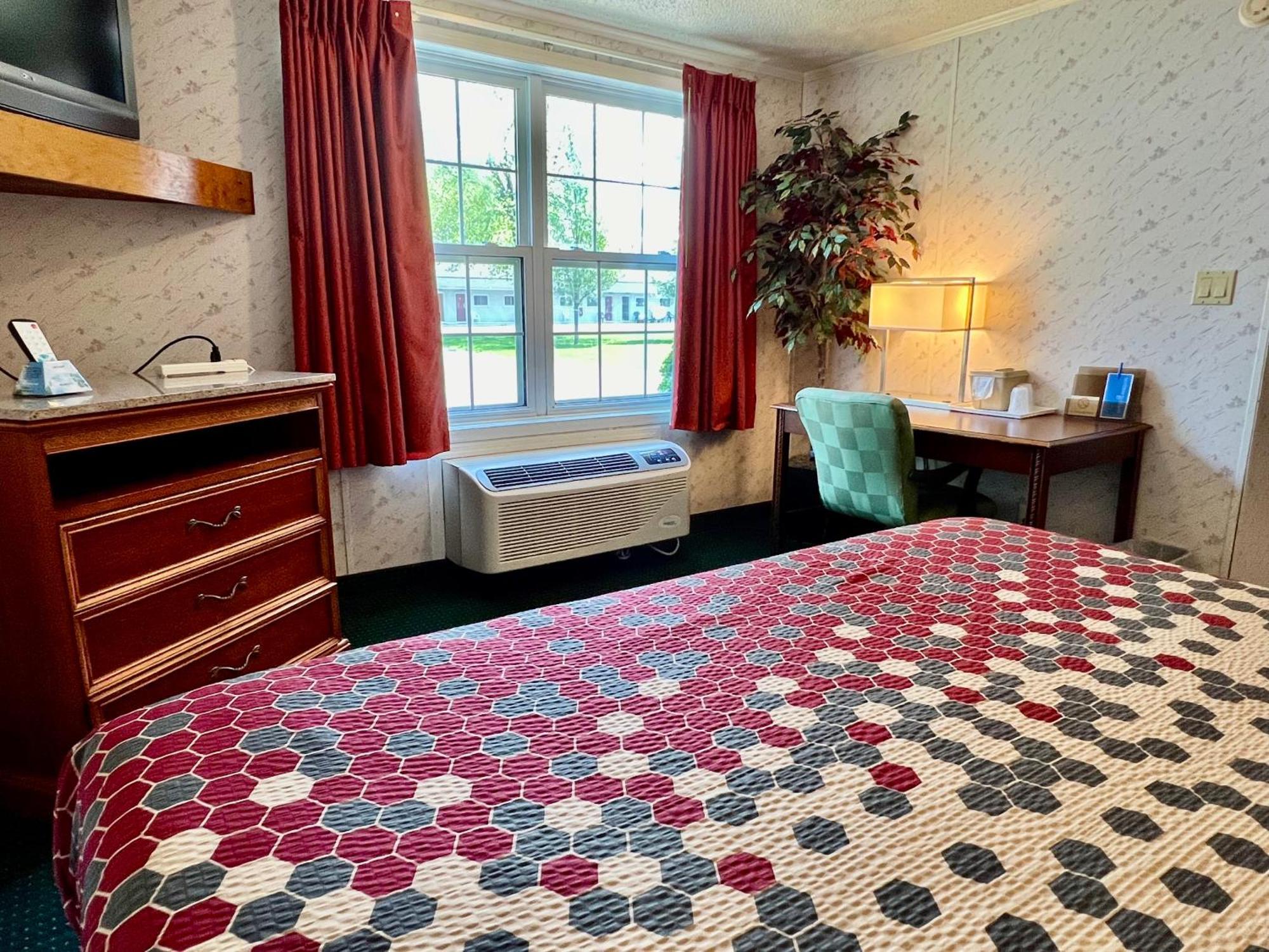 Rodeway Inn & Suites Brunswick Near Hwy 1 Zewnętrze zdjęcie