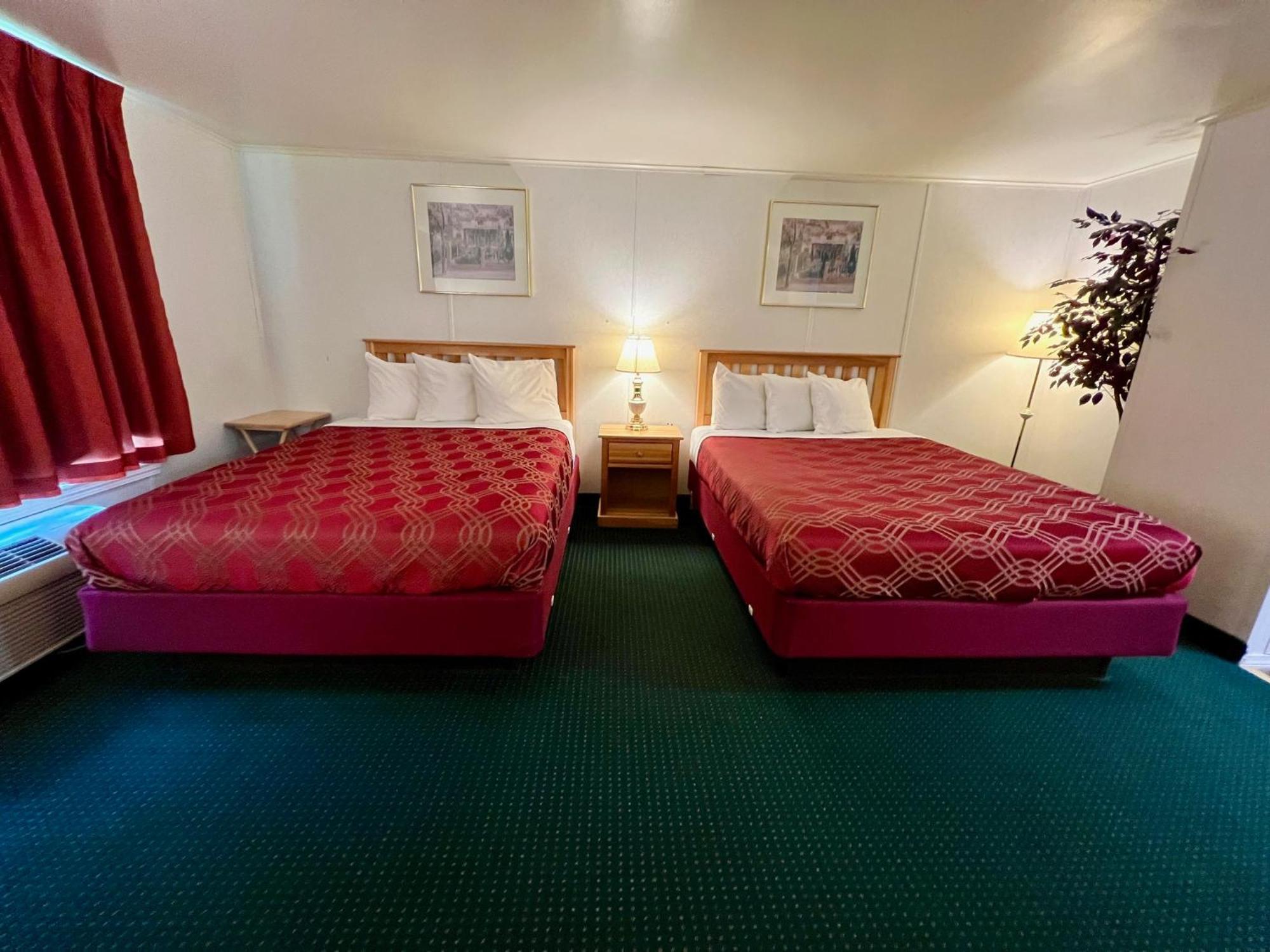 Rodeway Inn & Suites Brunswick Near Hwy 1 Zewnętrze zdjęcie
